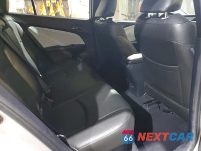 Zdjęcie 10 z 13 samochodu: 2016 TOYOTA PRIUS TWO VIN:JTDKBRFU6G3503509 - miniatura