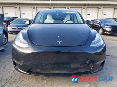 Piąte zdjęcie samochodu w środku: 2023 TESLA MODEL Y VIN:7SAYGDEE8PA159693 - miniatura
