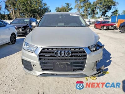 Piąte zdjęcie samochodu w środku: 2017 AUDI Q3 PREMIUM VIN:WA1ECCFS3HR013074 - miniatura
