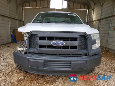 Piąte zdjęcie samochodu w środku: 2016 FORD F150 VIN:1FTMF1C80GKD49178 - miniatura