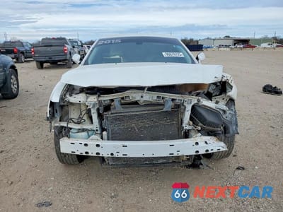 Piąte zdjęcie samochodu w środku: 2015 CHRYSLER 300 LIMITED VIN:2C3CCAAG7FH735881 - miniatura