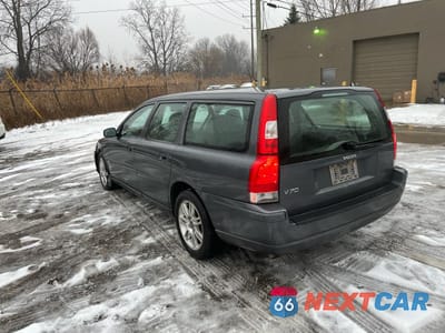 Czwarte zdjęcie samochodu z boku: 2006 VOLVO V70 VIN:YV1SW612562547802 - miniatura