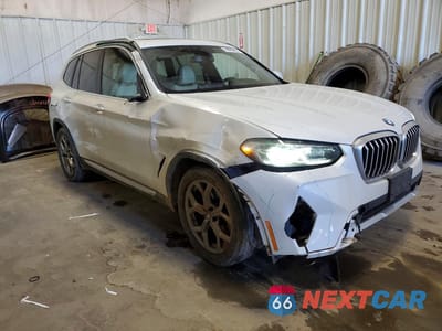 Czwarte zdjęcie samochodu z boku: 2022 BMW X3 SDRIVE30I VIN:5UX43DP03N9N23276 - miniatura