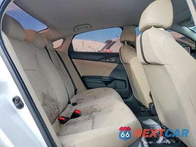 Zdjęcie 10 z 12 samochodu: 2016 HONDA CIVIC LX VIN:2HGFC2F55GH504745 - miniatura
