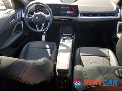 Zdjęcie 8 z 14 samochodu: 2025 BMW X1 XDRIVE28I VIN:WBX73EF09S5151664 - miniatura