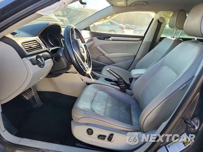 Zdjęcie 7 z 12 samochodu: 2017 VOLKSWAGEN PASSAT R-LINE VIN:1VWDT7A30HC049488 - miniatura
