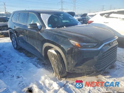 Czwarte zdjęcie samochodu z boku: 2025 TOYOTA GRAND HIGHLANDER VIN:5TDAAAA55SS030547 - miniatura