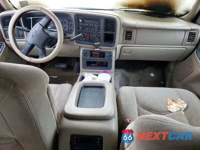 Zdjęcie 8 z 13 samochodu: 2004 CHEVROLET TAHOE C1500 VIN:1GNEC13Z24R112157 - miniatura