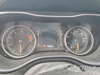 Zdjęcie 9 z 12 samochodu: 2019 JEEP CHEROKEE LATITUDE VIN:1C4PJLCB6KD204842 - miniatura