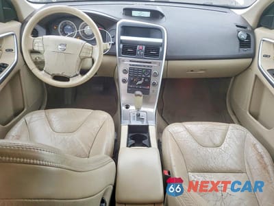 Zdjęcie 8 z 11 samochodu: 2010 VOLVO XC60 T6 VIN:YV4992DZ9A2020140 - miniatura
