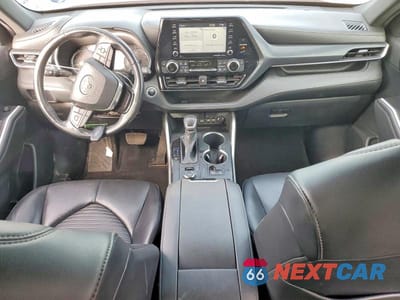 Zdjęcie 8 z 12 samochodu: 2021 TOYOTA HIGHLANDER XSE VIN:5TDLZRBH9MS075874 - miniatura