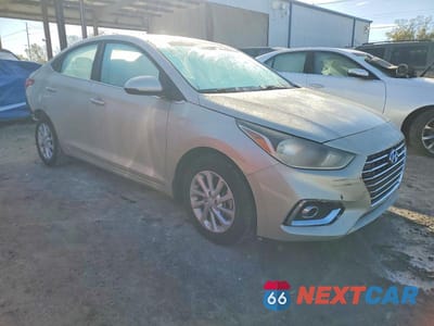Czwarte zdjęcie samochodu z boku: 2020 HYUNDAI ACCENT SE VIN:3KPC24A64LE108165 - miniatura
