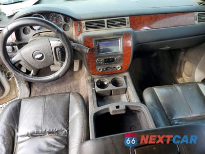 Zdjęcie 8 z 11 samochodu: 2010 CHEVROLET SILVERADO K1500 LTZ VIN:1GCSKTE37AZ145721 - miniatura