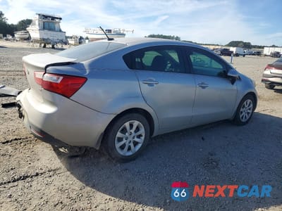 Trzecie zdjęcie samochodu z tyłu: 2014 KIA RIO LX VIN:KNADM4A34E6371296 - miniatura