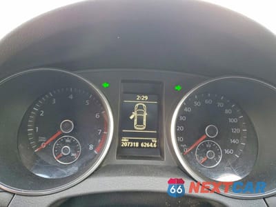 Zdjęcie 9 z 12 samochodu: 2010 VOLKSWAGEN GOLF VIN:WVWDA7AJ6AW097556 - miniatura