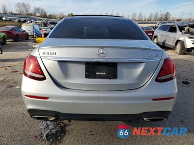 Zdjęcie 6 z 11 samochodu: 2018 MERCEDES-BENZ E 300 4MATIC VIN:WDDZF4KB3JA373546 - miniatura