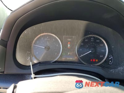 Zdjęcie 9 z 13 samochodu: 2019 LEXUS IS 300 VIN:JTHC81D27K5035601 - miniatura