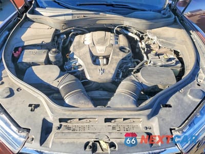 Zdjęcie 12 z 13 samochodu: 2017 MASERATI LEVANTE LUXURY VIN:ZN661XUL8HX211808 - miniatura