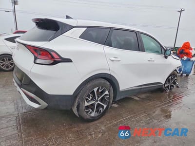 Trzecie zdjęcie samochodu z tyłu: 2024 KIA SPORTAGE EX VIN:5XYK33DF5RG218734 - miniatura