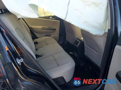 Zdjęcie 10 z 13 samochodu: 2021 KIA SPORTAGE LX VIN:KNDPM3AC1M7915255 - miniatura