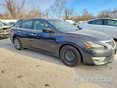 Czwarte zdjęcie samochodu z boku: 2015 NISSAN ALTIMA 2.5 VIN:1N4AL3AP5FC181103 - miniatura