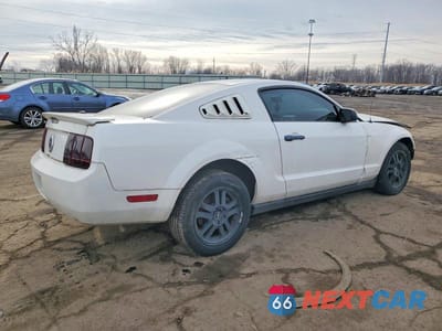 Trzecie zdjęcie samochodu z tyłu: 2007 FORD MUSTANG VIN:1ZVFT80NX75330959 - miniatura
