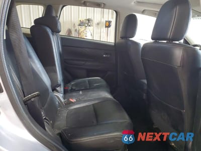 Zdjęcie 11 z 15 samochodu: 2016 MITSUBISHI OUTLANDER SE VIN:JA4AZ3A38GZ036183 - miniatura