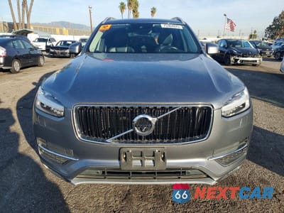 Piąte zdjęcie samochodu w środku: 2018 VOLVO XC90 T6 VIN:YV4A22PK8J1391165 - miniatura