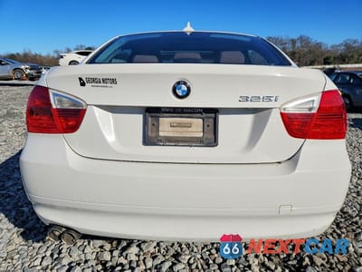 Zdjęcie 6 z 12 samochodu: 2006 BMW 325 I VIN:WBAVB13576KX48459 - miniatura
