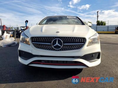 Piąte zdjęcie samochodu w środku: 2018 MERCEDES-BENZ CLA 250 VIN:WDDSJ4EB9JN533210 - miniatura