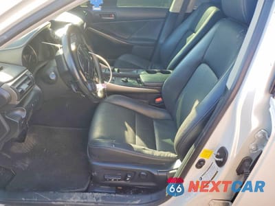 Zdjęcie 7 z 11 samochodu: 2017 LEXUS IS 300 VIN:JTHCM1D21H5016871 - miniatura