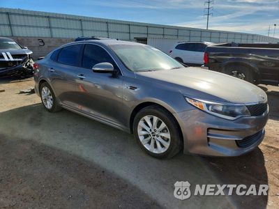Czwarte zdjęcie samochodu z boku: 2017 KIA OPTIMA LX VIN:5XXGT4L36HG140020 - miniatura