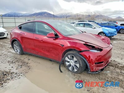 Czwarte zdjęcie samochodu z boku: 2024 TESLA MODEL Y VIN:7SAYGDEE6RA222325 - miniatura