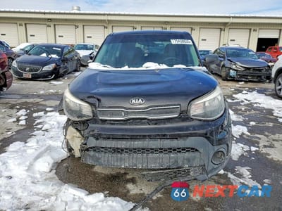 Piąte zdjęcie samochodu w środku: 2018 KIA SOUL VIN:KNDJN2A26J7505230 - miniatura
