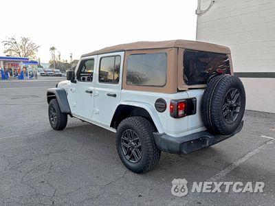 Trzecie zdjęcie samochodu z tyłu: 2022 JEEP WRANGLER UNLIMITED RUBICON VIN:1C4JJXFM9NW134501 - miniatura