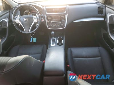 Zdjęcie 8 z 12 samochodu: 2016 NISSAN ALTIMA 2.5 VIN:1N4AL3AP0GC282535 - miniatura