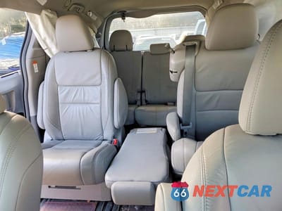 Zdjęcie 10 z 12 samochodu: 2016 TOYOTA SIENNA XLE 8-PASSENGER VIN:5TDYK3DC0GS724314 - miniatura