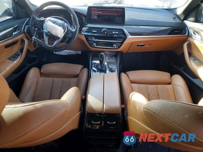 Zdjęcie 8 z 12 samochodu: 2021 BMW 530 XI VIN:WBA13BJ0XMWX19469 - miniatura