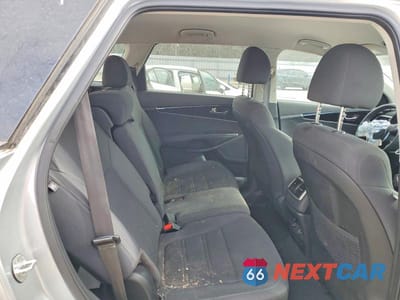 Zdjęcie 11 z 14 samochodu: 2020 KIA SORENTO VIN:5XYPG4A54LG616049 - miniatura