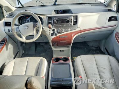 Zdjęcie 8 z 13 samochodu: 2013 TOYOTA SIENNA XLE 8-PASSENGER VIN:5TDYK3DC3DS382367 - miniatura