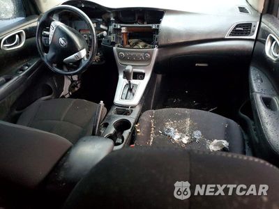Zdjęcie 8 z 13 samochodu: 2017 NISSAN SENTRA S VIN:3N1AB7AP7HY314705 - miniatura