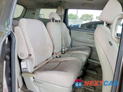 Zdjęcie 11 z 13 samochodu: 2016 KIA SEDONA LX VIN:KNDMB5C17G6126036 - miniatura