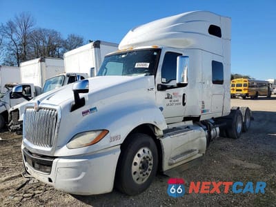 Drugie zdjęcie samochodu z przodu: 2019 INTERNATIONAL LT625 SEMI TRUCK VIN:3HSDZAPR3KN567631 - miniatura