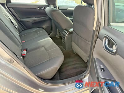 Zdjęcie 6 z 10 samochodu: 2017 NISSAN SENTRA S VIN:3N1AB7AP1HY243419 - miniatura