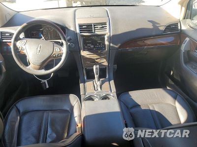 Zdjęcie 8 z 13 samochodu: 2015 LINCOLN MKX VIN:2LMDJ6JK4FBL24979 - miniatura