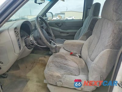Zdjęcie 7 z 12 samochodu: 2000 GMC SONOMA VIN:1GTCS1951Y8224225 - miniatura