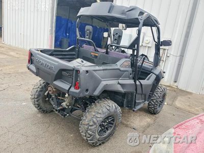 Czwarte zdjęcie samochodu z boku: 2023 HONDA PIONEER 700 UTILITY VEHICLE VIN:1HFVE02G1P4800008 - miniatura