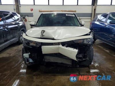 Piąte zdjęcie samochodu w środku: 2023 KIA SOUL LX VIN:KNDJ23AU0P7872990 - miniatura