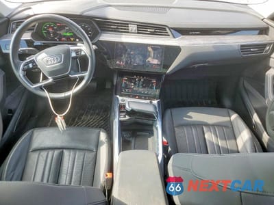 Zdjęcie 8 z 12 samochodu: 2022 AUDI E-TRON PREMIUM PLUS VIN:WA1LAAGEXNB040609 - miniatura