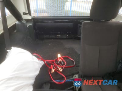 Zdjęcie 10 z 14 samochodu: 2018 JEEP WRANGLER UNLIMITED SPORT VIN:1C4BJWDG5JL874473 - miniatura